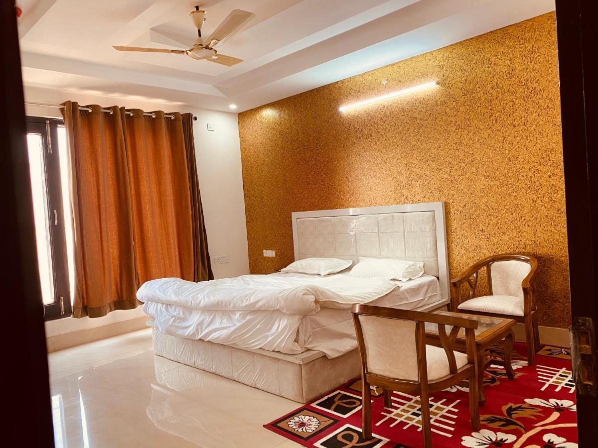 S.R Plaza Hotel Khurja Zewnętrze zdjęcie